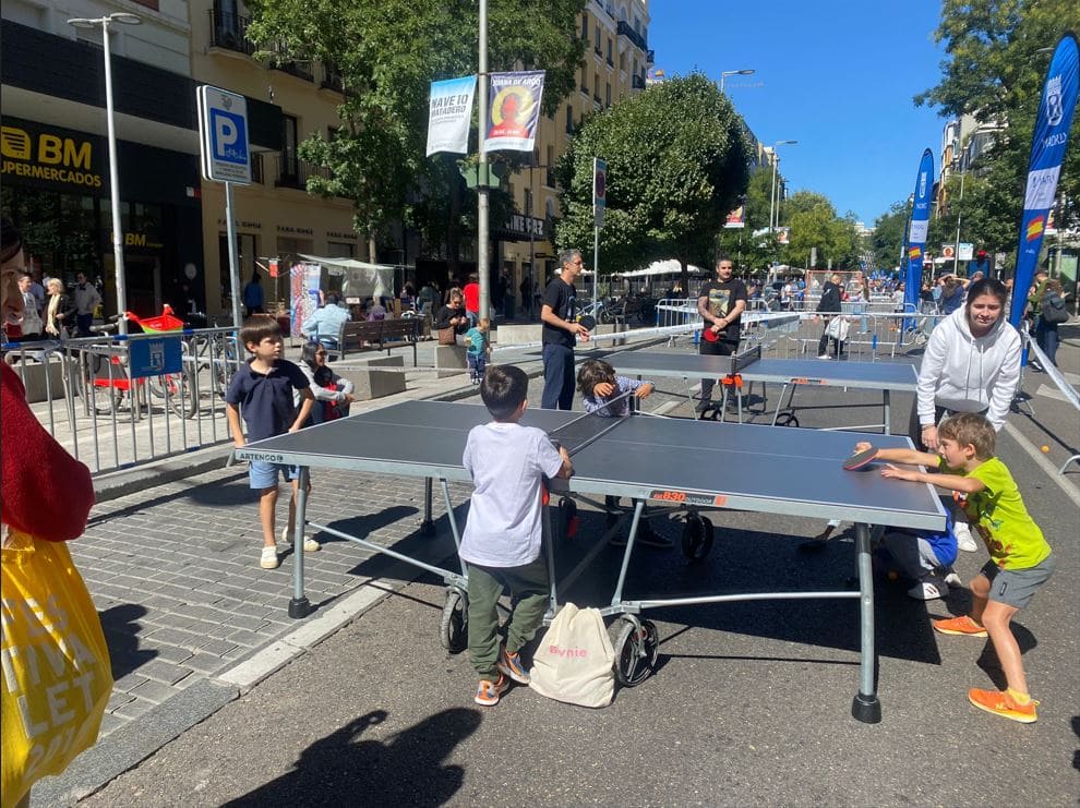 Tenis de mesa en dia de deporte Madrid 2